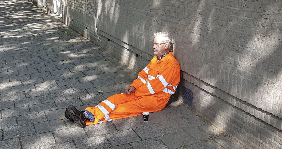 💡#drukdrukdruk #maarnueveniet #koffiebreak ….Wat wordt het weer mooi in Eindhoven! Overal duiken ze weer op: onze makers, de bouwers en de lichtornamenten….💡