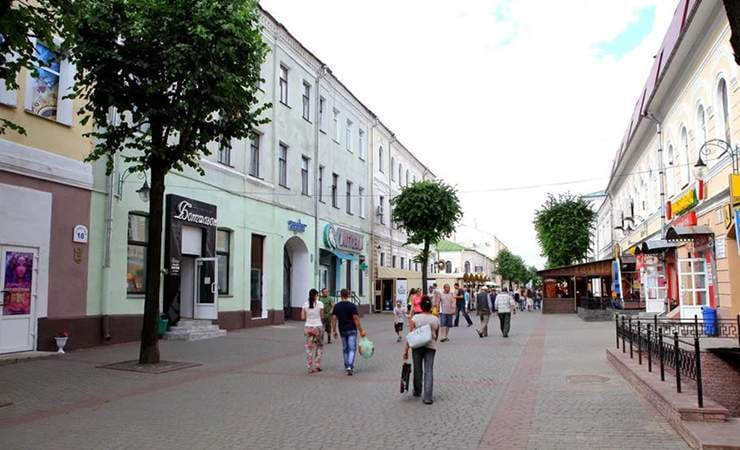 Цум могилев. Первомайская улица в могилеве. Могилев ул центральная. Первомайская улица в могилеве. Белоруссия могилев.