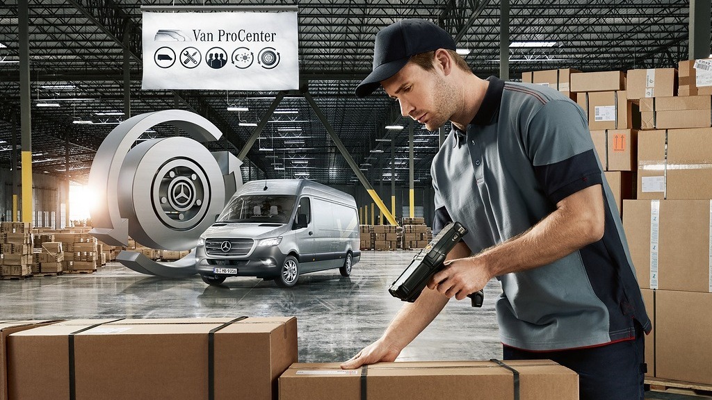 Agreda_MB's tweet photo. Si tu negocio no espera, tú tampoco. Con #MercedesBenz #VanProCenter disfruta ahora de alquiler de furgonetas para tiempos largos y cortos, así como ofertas de furgonetas de sustitución, para garantizar una movilidad óptima.
🚐📦 https://t.co/EcU0RHJ2Fq
#MercedesVansContigo https://t.co/B2fxkTPvLY