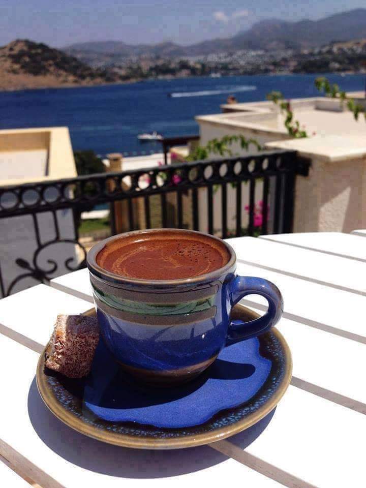 ATelgeren's tweet photo. @Ceyhan95249560 @Sekurehepguler @ZSoytan @kaanncolakoglu @egelitr1919 @zllktlr Selamlar 🙋‍♀️ sevgiler canım 💞☕
dostlar... ☕💐 https://t.co/dDDG5AWumb