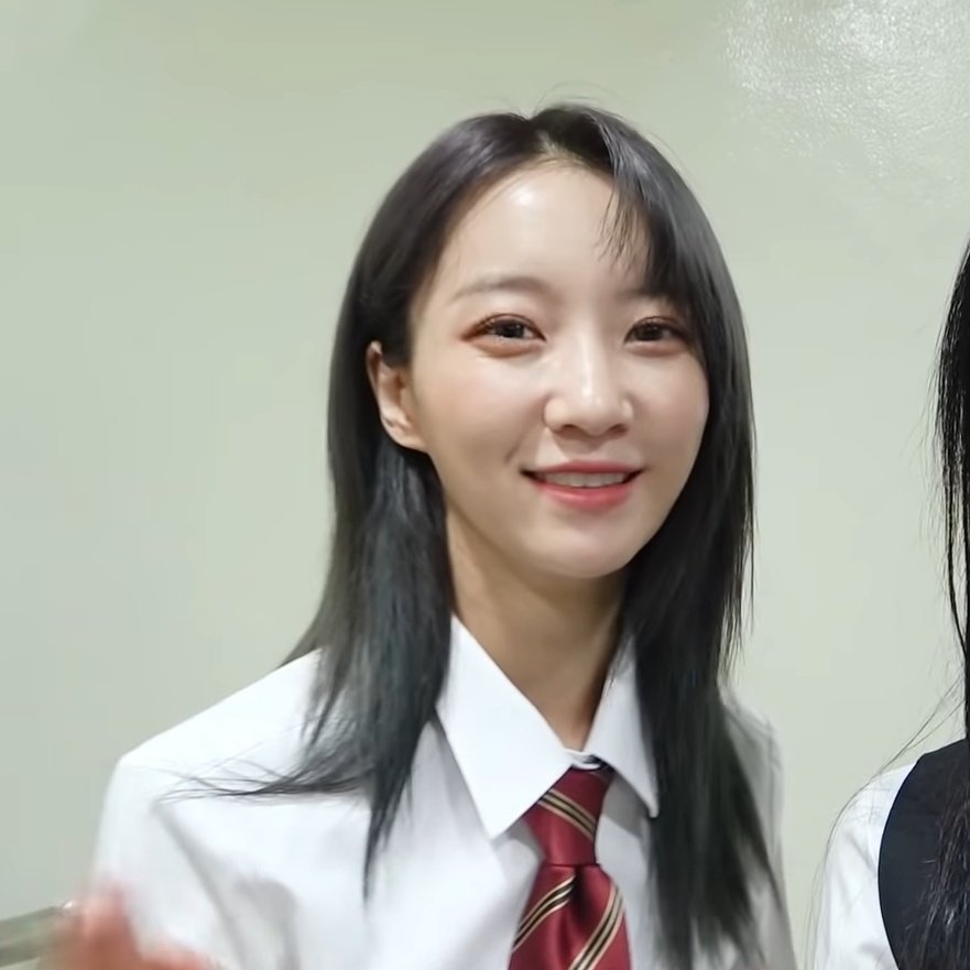lqbaeybin's tweet photo. 🌼◞ #BINNIE ↺ 

          「  #비니 ・ #오마이걸  」 https://t.co/uFsEuTwYQv