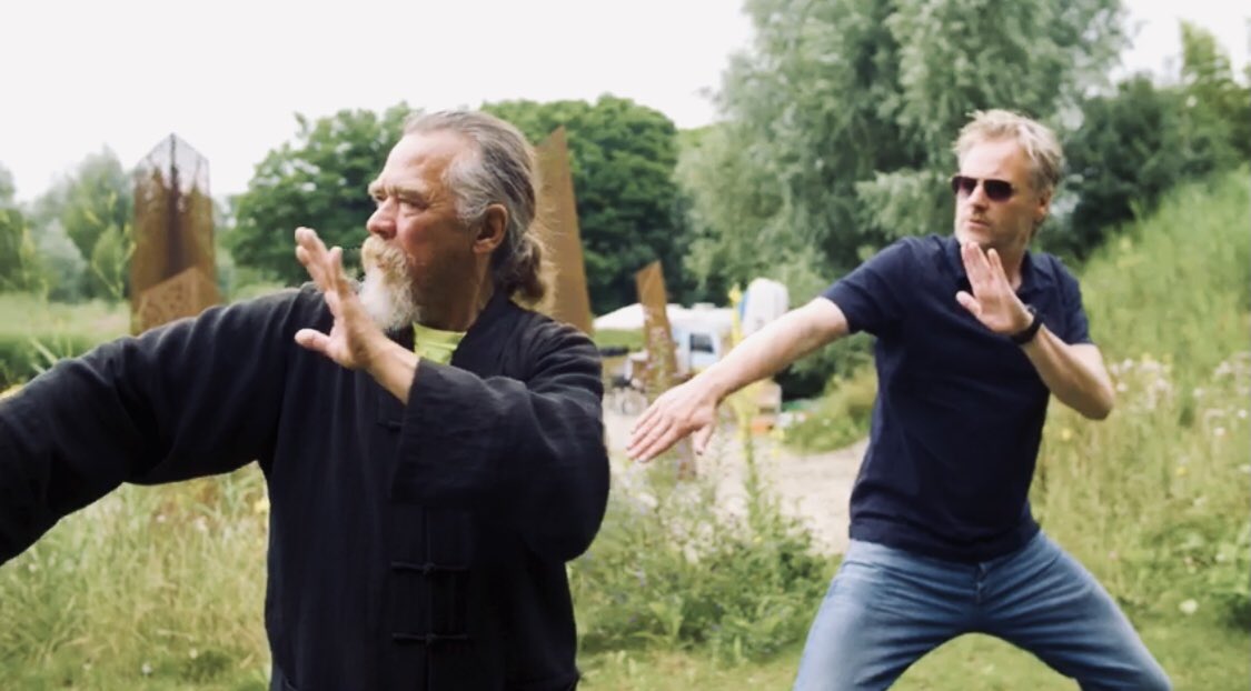 Andre van der Zee tweet media