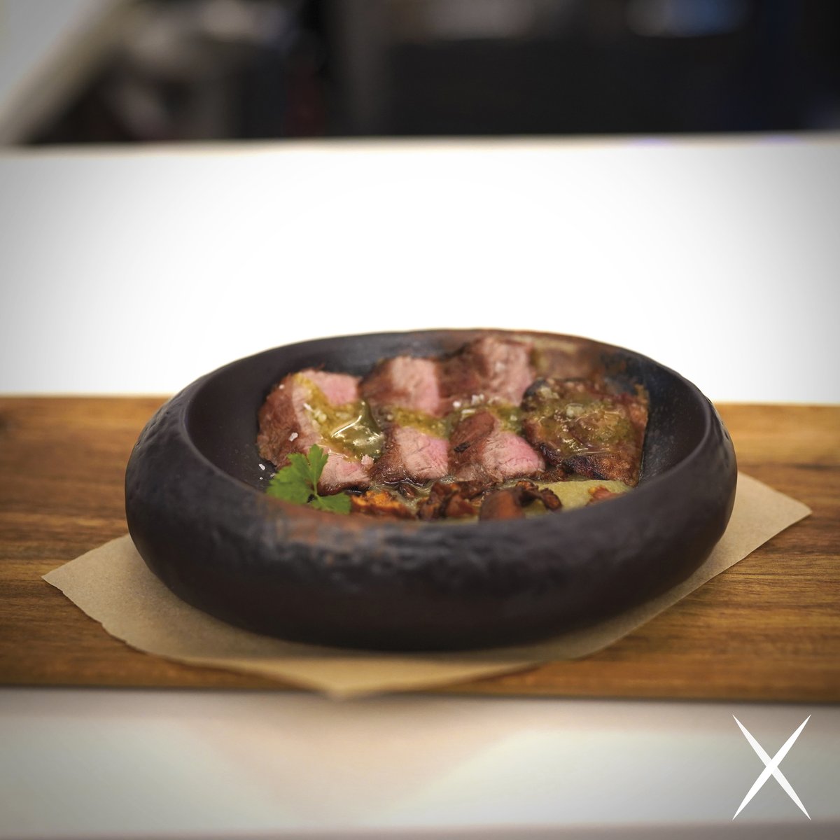 Pintxos_es's tweet photo. PINTXO 2019 💛 2020
ABANICO DE CERDO IBÉRICO
Xiri
Idiakez, 10
Centro
Pieza de cerdo ibérico asada con guarnición de temporada.
Piece of roasted Iberian pork with seasonal garnish.
#PINTXOS2020 #99bestpintxos #99bestpintxosapp #pintxos #pintxo #sansebastian
#donostia https://t.co/rC4cIh8jhf