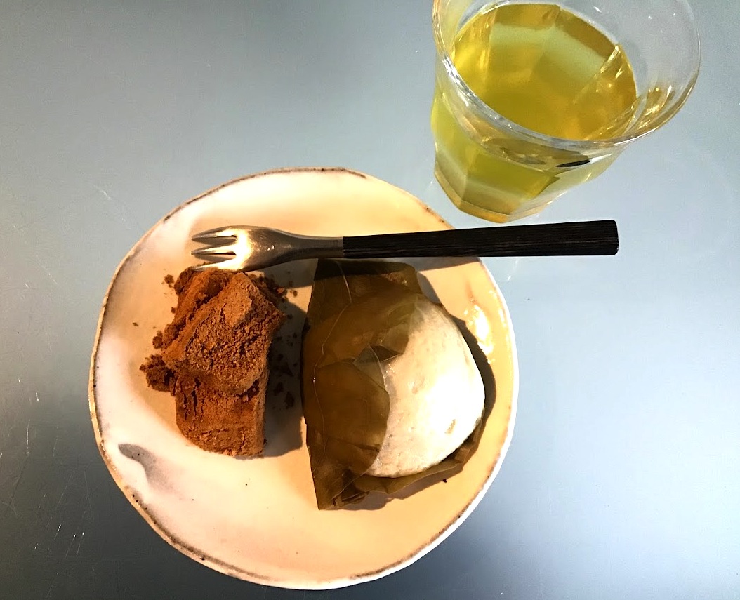 江藤莅夏 いちじく羊羹 常滑市 大蔵餅 地元食材に こだわった常滑の甘味処の大蔵餅 夏はかき氷が有名なんだとか 常滑産のいちじくをたっぷり使った羊羹は プチプチ食感も相まって想像以上に いちじく してます 余計なものが入っていない 潔い