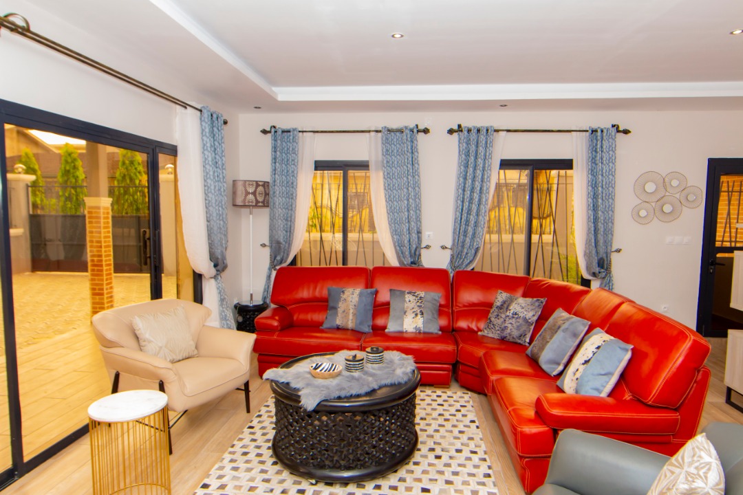 nice_somewhere's tweet photo. Journée devant la télé ? Soirée entre amis? Ou alors film en amoureux ? Profitez de ce magnifique salon !
Et vous savez quoi ? Vous avez droit à un bouquet canal + et le wifi offert 😳
On attend votre réservation en DM📩😍 https://t.co/Co1N3hLAzZ