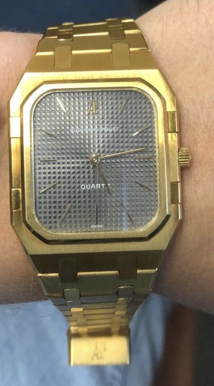 NoobishNft's tweet photo. Who needs material things? Watches are old investments, time for a change #NFTCommunity #NFTs #NFTcollectibles https://t.co/hOccXJyyvA