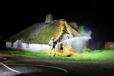 Politie onderzoekt of leegstaande schuur in Acquoy in brand is gestoken