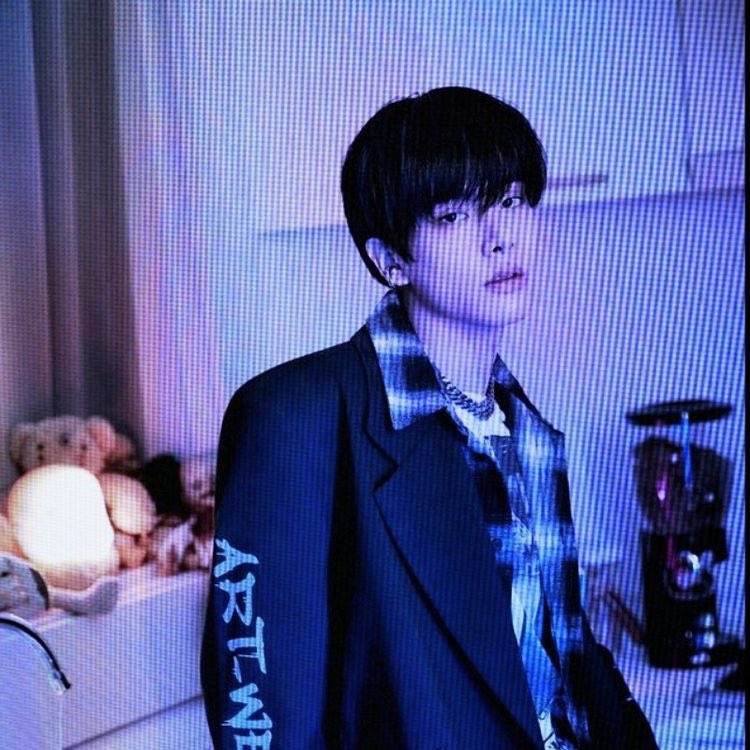 naliligolng's tweet photo. ㅤㅤㅤ
          the name’s evangeline aster
          bryce   tsuyoi.   just   moved
          to this account for personal
          reasons.  RT and LIKE to  be
          mutuals !  ily all mwah 😳😳 

                                     xoxo, bb mue https://t.co/Sq6rjgdqwx
