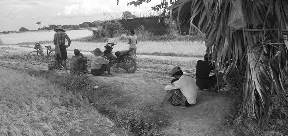 SAC arrived with an ambulance, vehicles covered in awing, &amp; 5 motorcycles &amp; viciously beat everyone they saw in #ChaungU Tsp, &amp; ABDUCTED 5 residents. #UselessASEAN #Aug24Coup  #WhatsHappeningInMyanmar