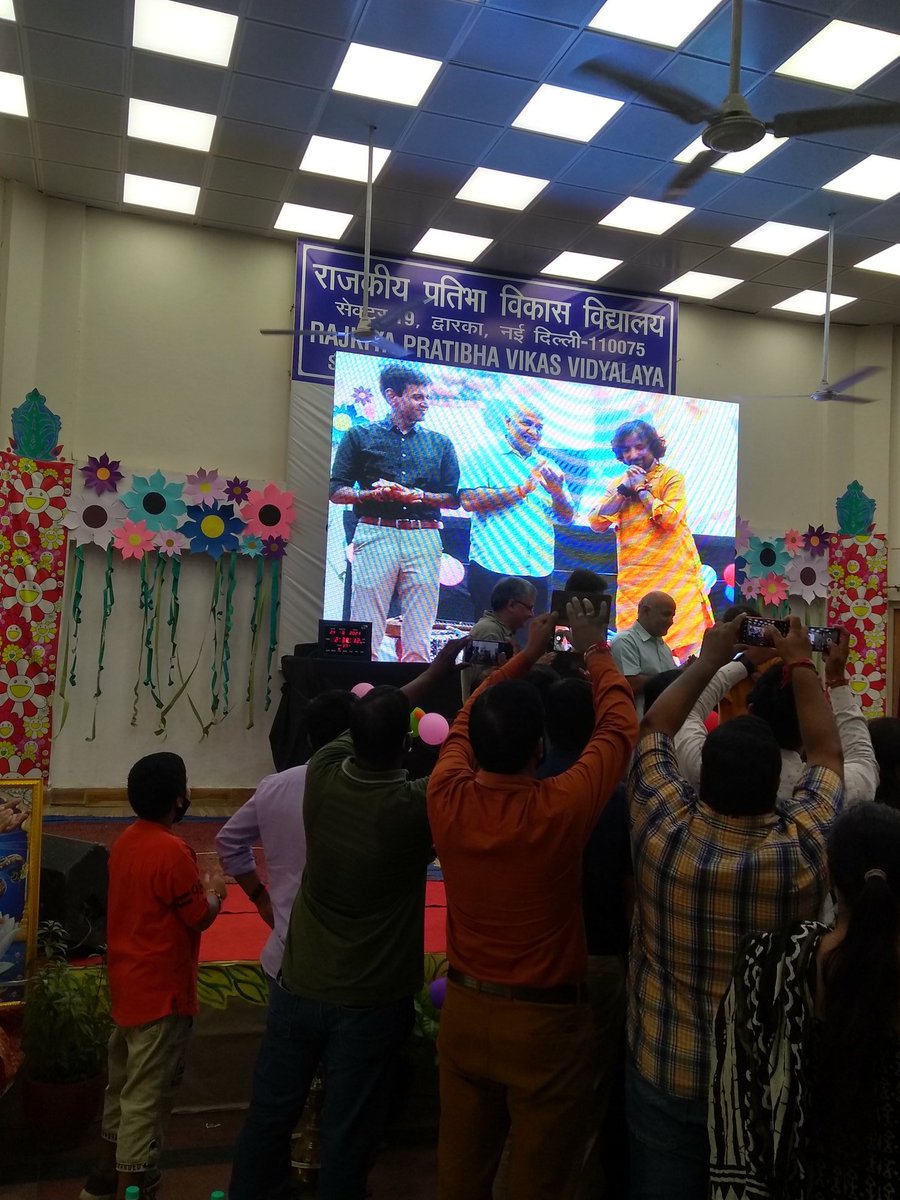 Historical moment# guiness book of world  record broken *Sitar player Raj Kumar #Govt. School Teacher has proved it.Feel proud to be a part of the fraternity and to be a part of the event.