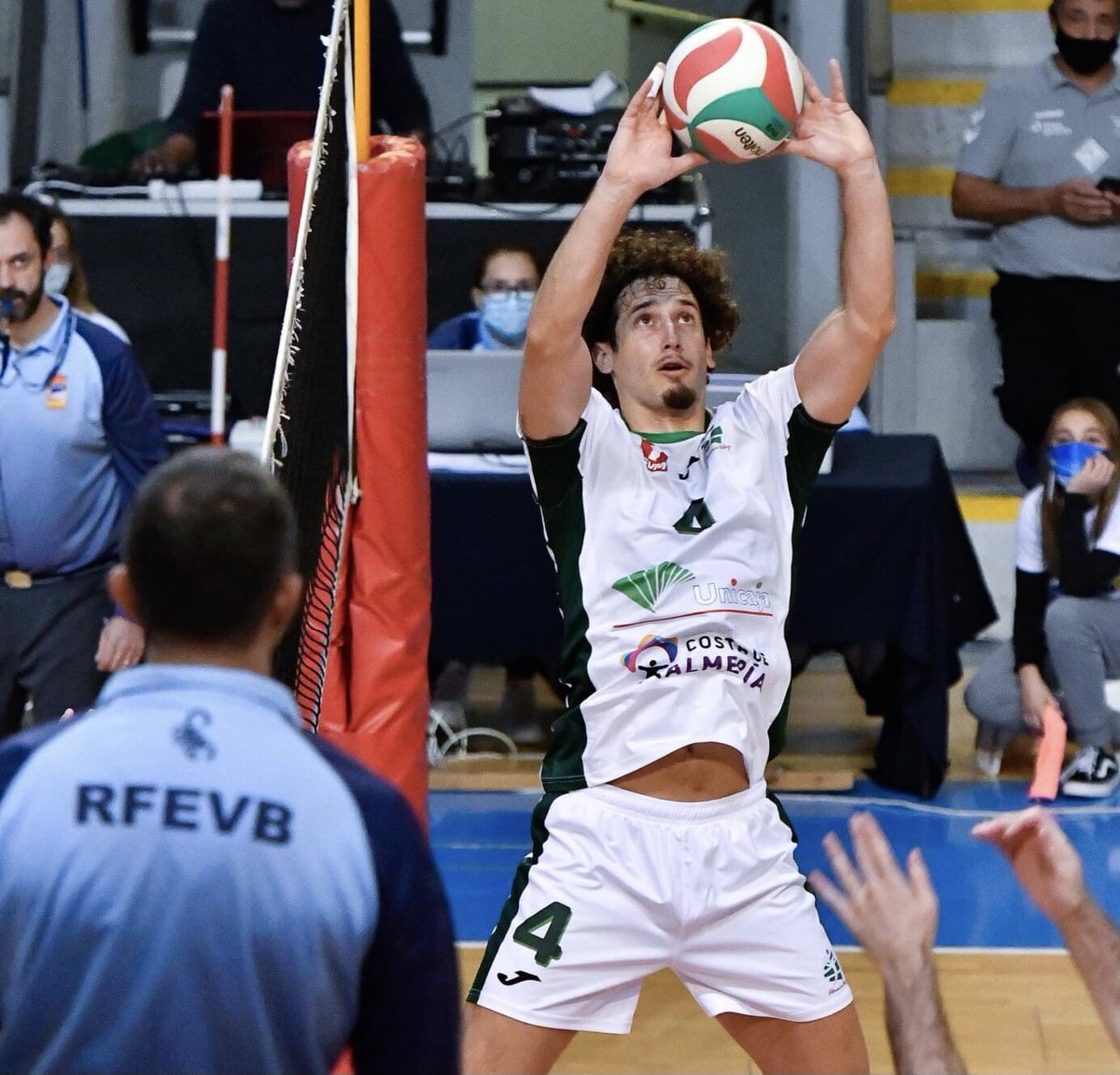 🗣 <a href="/Ignaciosf4/">Ignacio Sanchez</a> 

“𝙈𝙞 𝙤𝙗𝙟𝙚𝙩𝙞𝙫𝙤 𝙚𝙨 𝙡𝙡𝙚𝙫𝙖𝙧 𝙖𝙡 𝙜𝙧𝙪𝙥𝙤 𝙡𝙤 𝙢𝙖́𝙨 𝙖𝙡𝙩𝙤 𝙥𝙤𝙨𝙞𝙗𝙡𝙚”

📲 Lee las primeras palabras del almeriense como jugador del Feníe Energía Mallorca Voley Palma

🔗 clubvoleypalma.com/post/ignacio-s…

#BienvenidoIgnacio 
#VoleyPalma2022