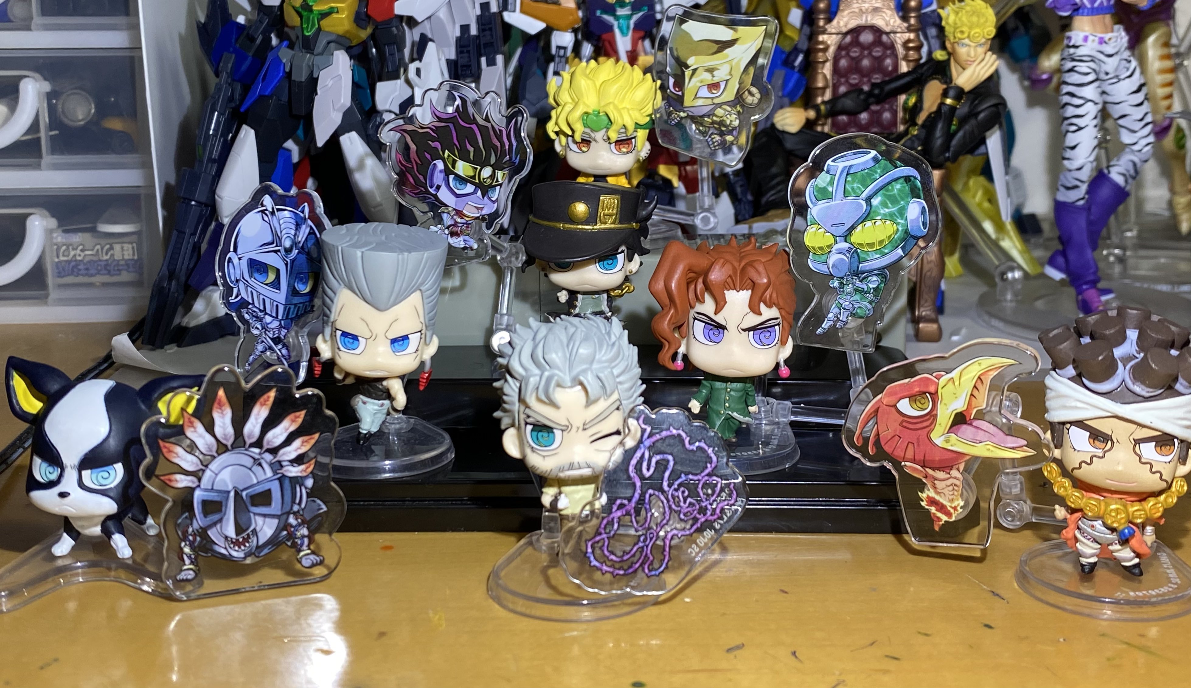 Ryomu ジョジョの3部スタンドのガチャポン Stand Stand 全種揃えて3部のジョジョコレと並べた これは良すぎる 待ち望んでいたものがドンピシャで来たって感じだ ジョジョコレの3部を持ってる人は絶対に手に入れた方が良いタイプの物だよ