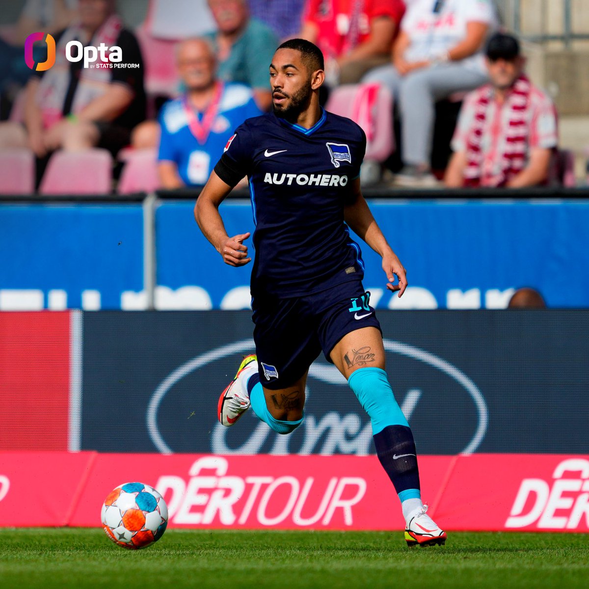 123 - Since joining @HerthaBSC_EN in January 2020, no player has made more successful take-ons in the German Bundesliga than Matheus Cunha (123). His 16 drives into the box after a take-on are also the highest of any player in this time. Unstoppable.