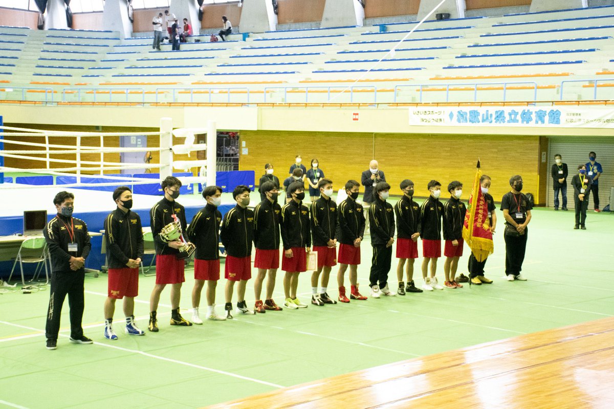 rmabc1013's tweet photo. こんな表情の日本一でボクシング引退なんて芦屋も駒澤も可哀想。王座とかそんな肩書き置いといて、後悔ないよう試合させてあげてほしい🙋‍♂️
#芦屋大学が日本一で異論なし
#このまま終わるのは異論あり
#芦屋大学vs駒澤大学
#お願いします🙏 https://t.co/P40i2Bq6UA