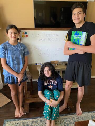 JDiazGJHS's tweet photo. 1st day of school at the Diaz Academy of Excellence. 5th, and 11th grade. https://t.co/Nuksb1fP2x