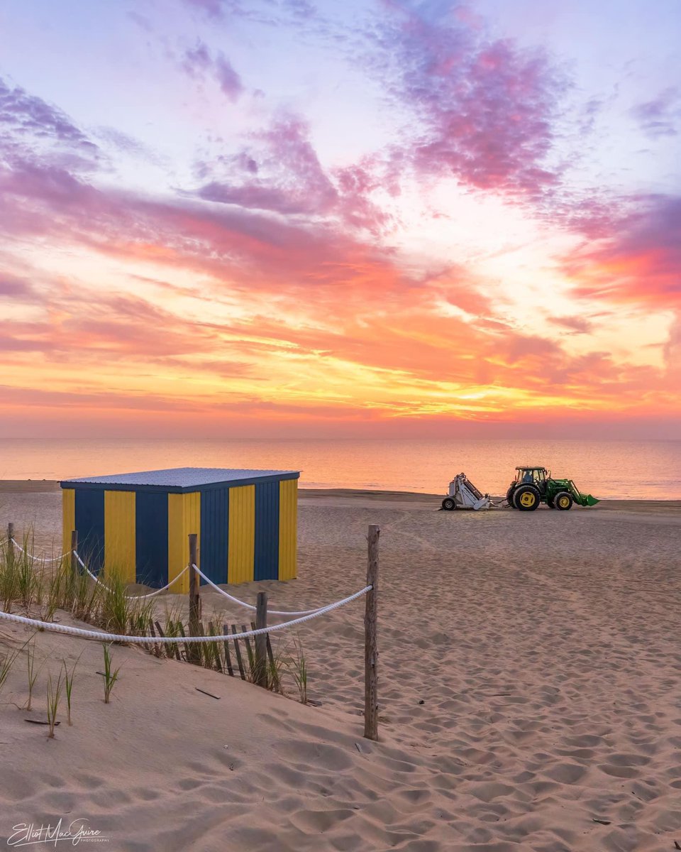 Underneath this Rehoboth Beach Sky 💜🧡💙🚜

📷 Elliot MacGuire Photography

#visitrehoboth #visitlewes #goodmorning #sunrise #tractor #jasonaldean #sky #sunrisephotography #sunriseoftheday #photooftheday #beach #beachlife #beachdays #rehobothbeach #rehoboth #delaware