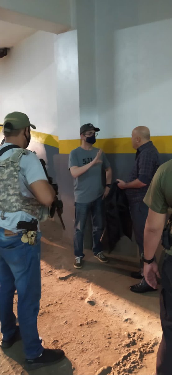 Detuvimos en Ciudad del Este, con el SIU SENAD, a Kassem Hijazi, de alto valor estratégico para Py y USA, donde es prioridad CPOT, con cargos por lavado de dinero del narcotráfico. En nuestro país, importante investigación en curso. <a href="/MinPublicoPy/">Fiscalía Paraguay</a> <a href="/SandraQuinonezA/">Sandra Quiñonez Astigarraga</a> <a href="/DEAHQ/">DEA HQ</a>