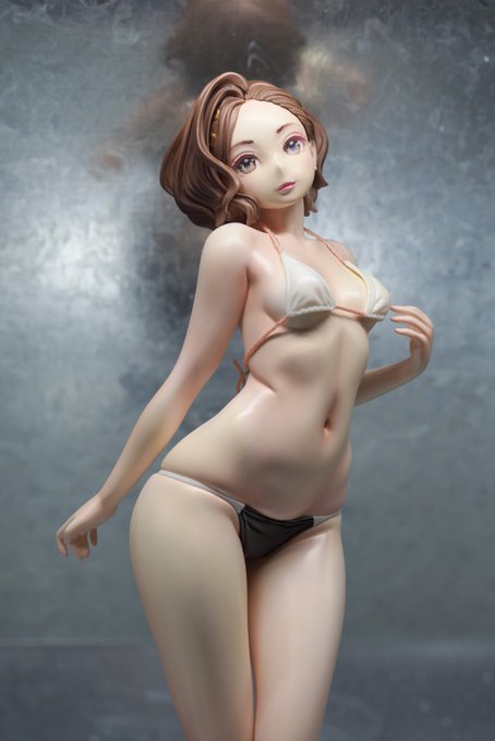 ものすごくめんどくさい作業だけが残っておもむろに撮影会を始める。あとは、
・ビキニ紐をエポパテでなんとかする。したい
・日焼けコート
・ビキニ仕上げる
・スタンドに砂浜を盛る
くらいかな。 