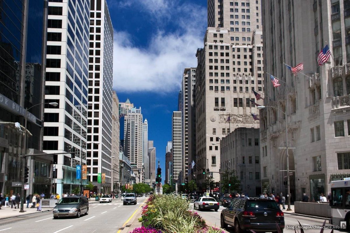 PekalaLaw's tweet photo. Mag Mile robbery crew allegedly took $43,000 in loot during alleged robbery spree of luxury stores.
Allegedly seriously injured guard, who suffered fractured skull, still in hospital with bleeding in his brain.
#NotMagnificent #Chicago #Retail
#Tuesday #travel https://t.co/a8l7fegJqa