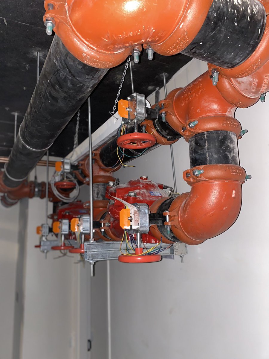 Representin905's tweet image. Some weekend fun at work. First time installing a 6” PRV Station without a fitter’s help! Just my second year apprentice and I. #Local853 🔥💦🙌🏾💪🏾