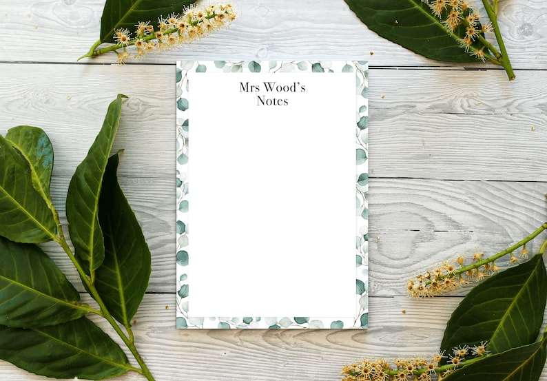 PrintPolly's tweet photo. Our Best seller! 
This notepad can be personalised to say what ever you would like. Makes a perfect small gift for and family member or friend.
#SupportSmallBusinesses #notepads #stationaryaddict #etsyshop #etsyfinds #etsyseller #giftideas https://t.co/BKnqT2vt5q