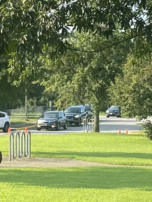 JolliffMiddle's tweet photo. JAMBOREE DAY! We are so excited to bring Jags in for FUN! Today, we learn the JOLLIFF WAY! Excited to see the traffic JAM- thank you parents for bringing them & your patience while we check them in! #wePRESS #todaywejolliffy #jagsyouready https://t.co/7UnQsgk06i