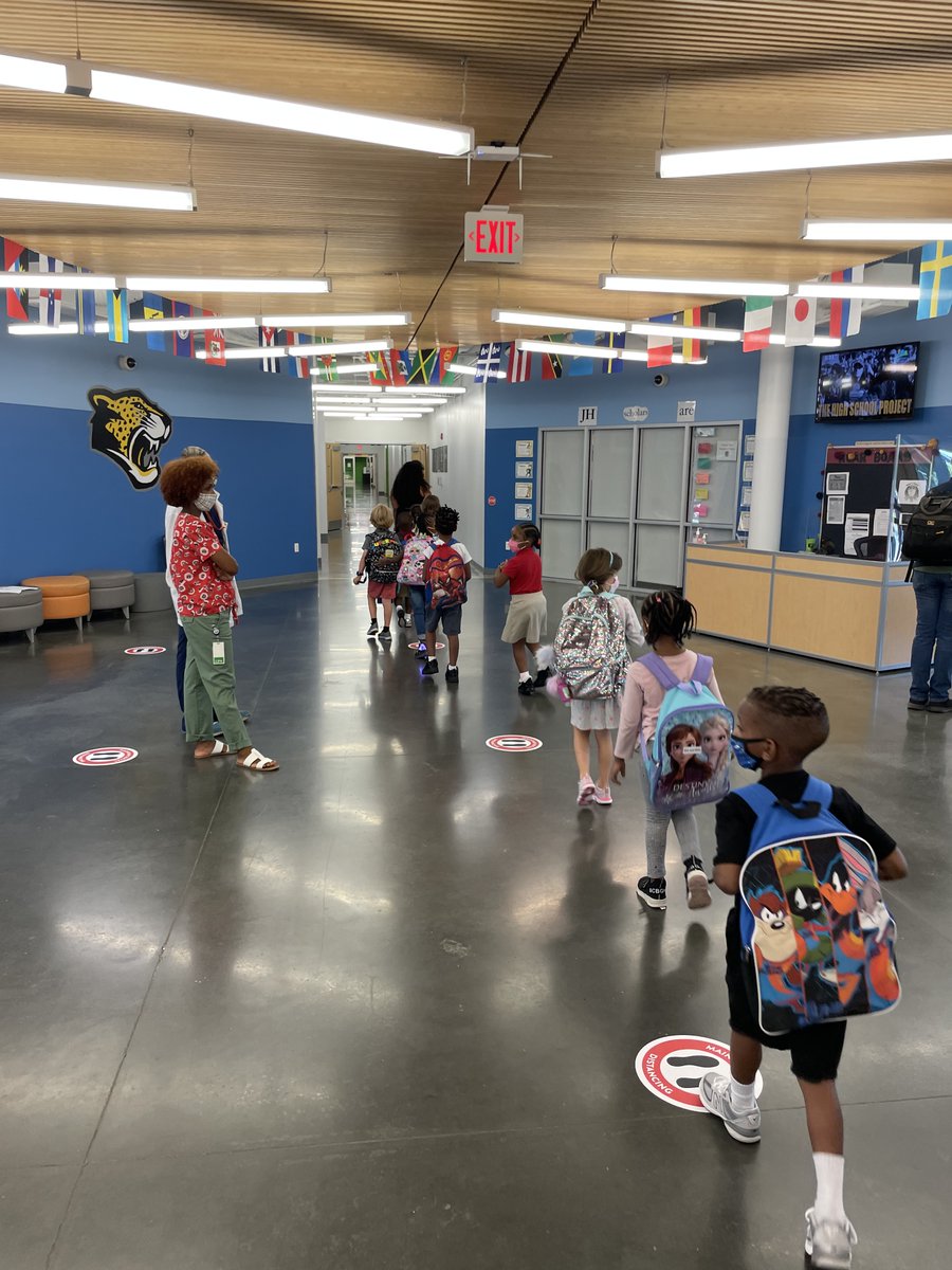 ACPS -Back in school! Great first day at Jefferson-Houston PreK-8 International Baccalaureate School! <a href="/ACPSk12/">Alexandria City Public Schools</a> <a href="/JeffHoustonPK8/">Jefferson-Houston</a>