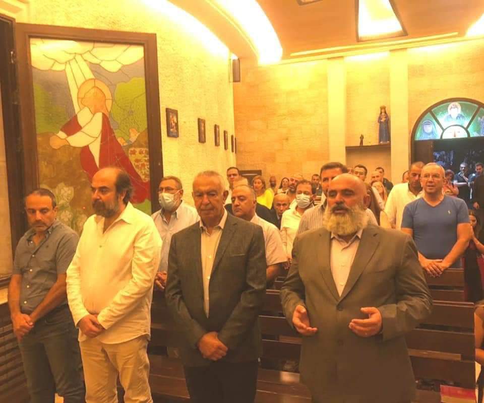 يار رب انا مخبي مليون ونص لتر بنزين بدي بعد مليون ونص لتر لولع لبنان #قوات#الصقر_للتهريب
#الصقر_للتهريب
#قوات_المحروقات_اللبنانية
#قوات_النيترات