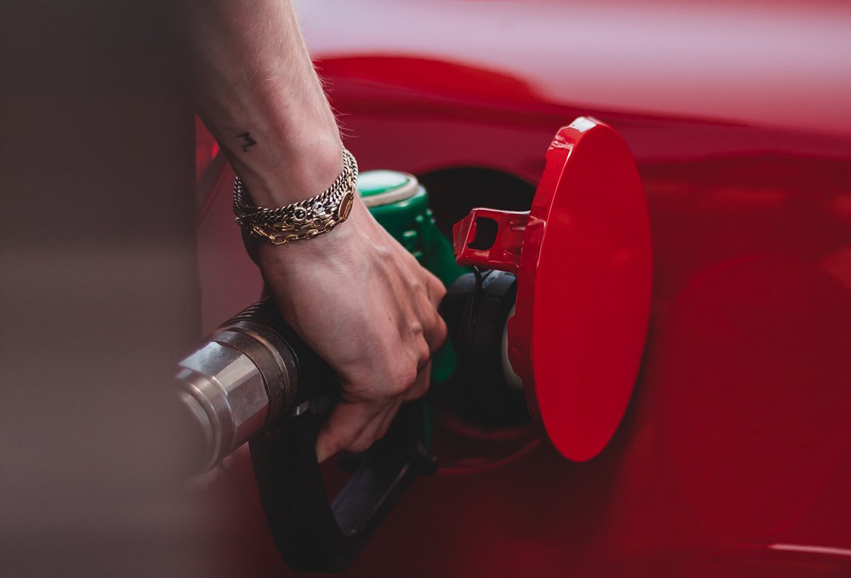 CicloVivo's tweet photo. Contra #emissões de #CO2, cidade nos EUA proíbe novos #postosdegasolina Para restringir uso de #combustíveisfósseis Petaluna vai #proibir novos postos e novas bombas naqueles que já existem

https://t.co/Zroxy8DdfP https://t.co/mLhIHmGT2v