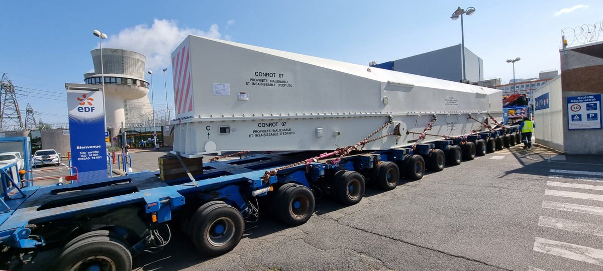 EDFdampierre's tweet photo. #EnDirect Nos collègues #EDF du #Setral, spécialistes des transports lourds, nous livrent un nouveau rotor d'alternateur ! 🤩 Cette pièce de 2⃣2⃣m de long et 2⃣1⃣8⃣ tonnes a traversé terre 🚚et mer 🚢pour être installée sur notre unité n°1 ! Plus d'infos👉https://t.co/7L07WNMU7Y https://t.co/DNr8WZys6g