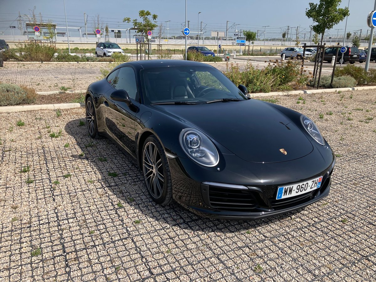 Jeleasemavoitur's tweet photo. Vente et livraison d'une jolie #Porsche 991 Carrera sous le soleil montpelliérain pour bien commencer la journée ☀️

Merci a notre client pour sa confiance ! 

#jeleasemavoiture #leasing #leasingautomobile #autoleasing #voiture #porsche991 https://t.co/mh0jMmmQa7