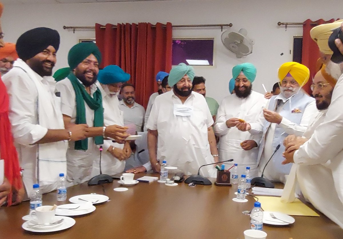 Punjab kisan unions and farmers are thankful to <a href="/capt_amarinder/">Capt.Amarinder Singh</a> @PunjabGovtIndia for the hike in sugarcane rate from 310 rps to 360 rps per quintal. 

It's a big win for us farmers and for Punjab, it's the unity of us that got us the victory.