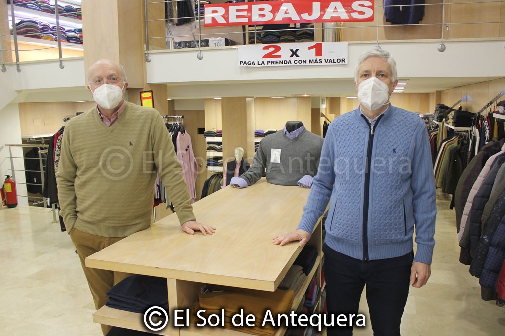 ElSoldAntequera's tweet photo. 👞👜 #COMERCIO en #ANTEQUERA:
👉 Son de 🔟 para lo que busque y necesite. Ante las compras... ¡consulte la guía más extensa de establecimientos que le ofrece #Antequera!
#comercioATQ #YoComproenAntequera
⤵️ Toda la relación: https://t.co/rnFllyag8H https://t.co/VeMKVYMEWc