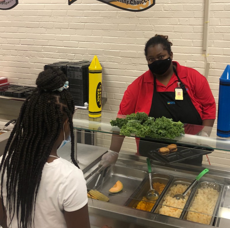 RichmondDrive's tweet photo. Thankful for our amazing cafeteria staff! Always serving our Richmond Drive students with a smile. #rdestigers #OneTeamOneMissionOneRockHill https://t.co/0uR54Myg87