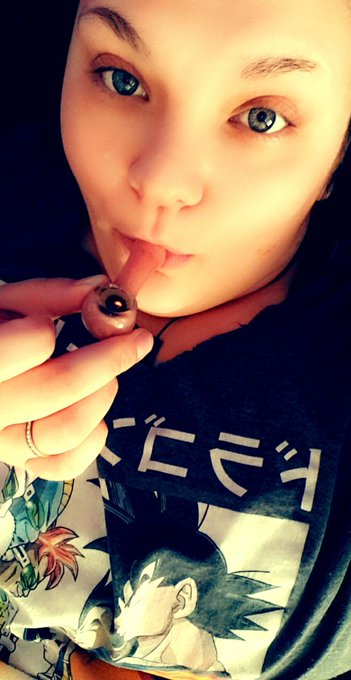 Good morning stoners and horn dogs 😘 wake, bake, and breed time. 💦 https://t.co/LjIIQS9Hal