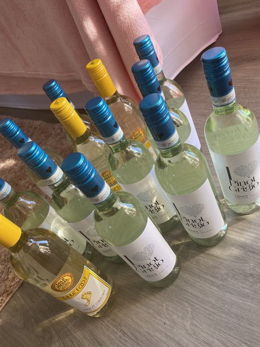 Thank you slave for treating your Goddess to her nails and my bottles of wine. You&rsquo;ve been permanently<a href="/tag/adultwork"class="tags"><span>#adultwork</span></a>