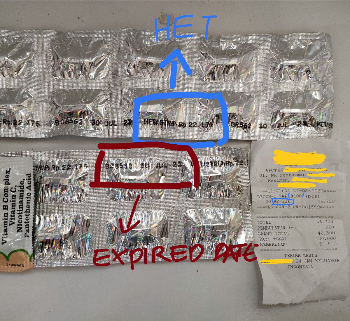 putra_amerta's tweet photo. Tuesday TIPS
jadi yg merah ada yg namanya ED (expired date) check dulu! Alih2 pengen sehat malah jadi sakit karna minum yg udh expired 😅
Next, yg tak kotakin biru ada yg namanya HET ( harga eceran tertinggi). Sampe sini paham kan?cari aja APOTEK atau toko obat yg lebih manusiawi https://t.co/4h9ibOa7bL