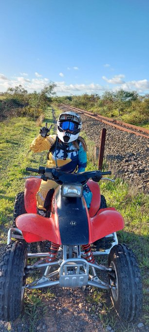 Did a 7 hr ride off road sat 80ks even melted my bike on my gear lol epic ride https://t.co/oLLMNqyV