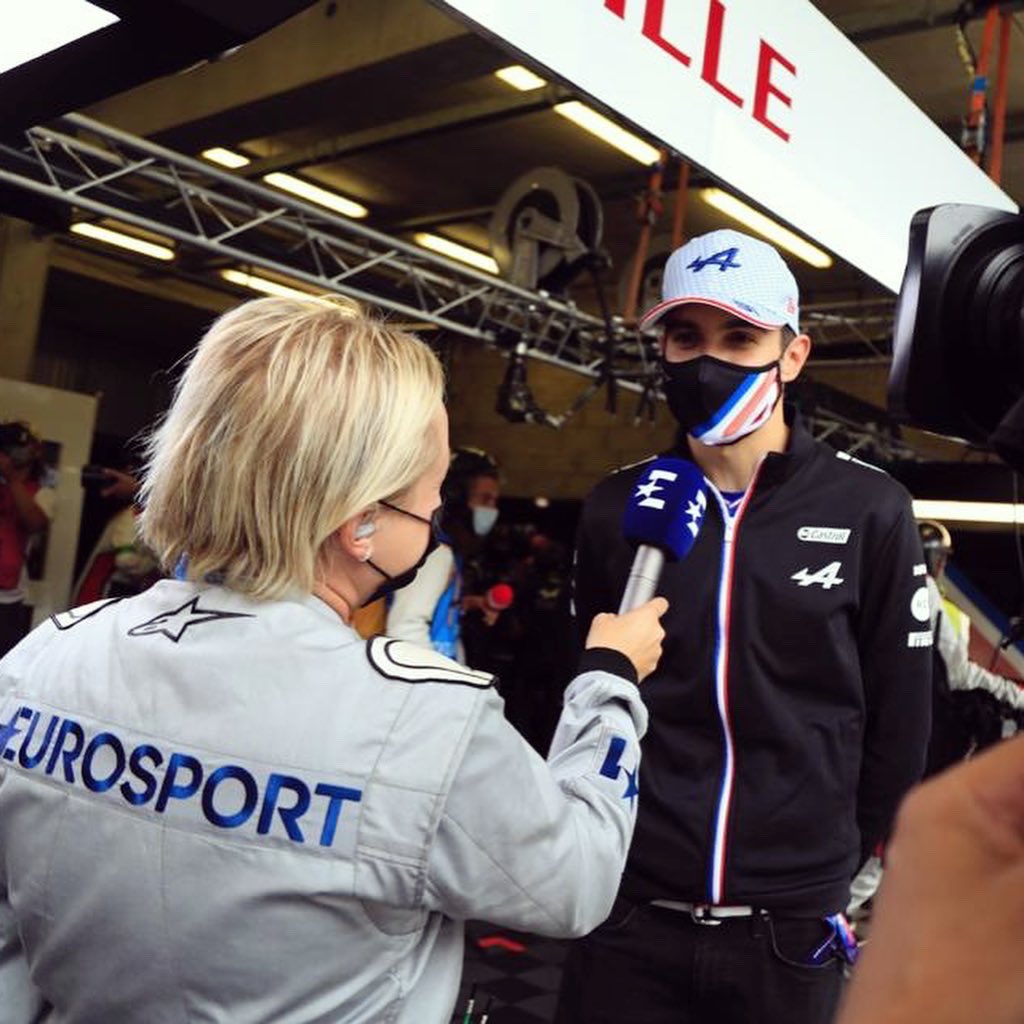 GuenaelleLongy's tweet photo. 7 years and a stellar career path between these 2 pics of @OconEsteban 📸
👉🏻 2014 : 1st ever live TV interview @Eurosport_FR #dimanchemeca 🎥
👉🏻 2021 : being a guest of honor @24heuresdumans as the recent #HungarianGP winner 🥇
The best is yet to come 👊🏻 #lovemyjob https://t.co/ylsEtxFoWo