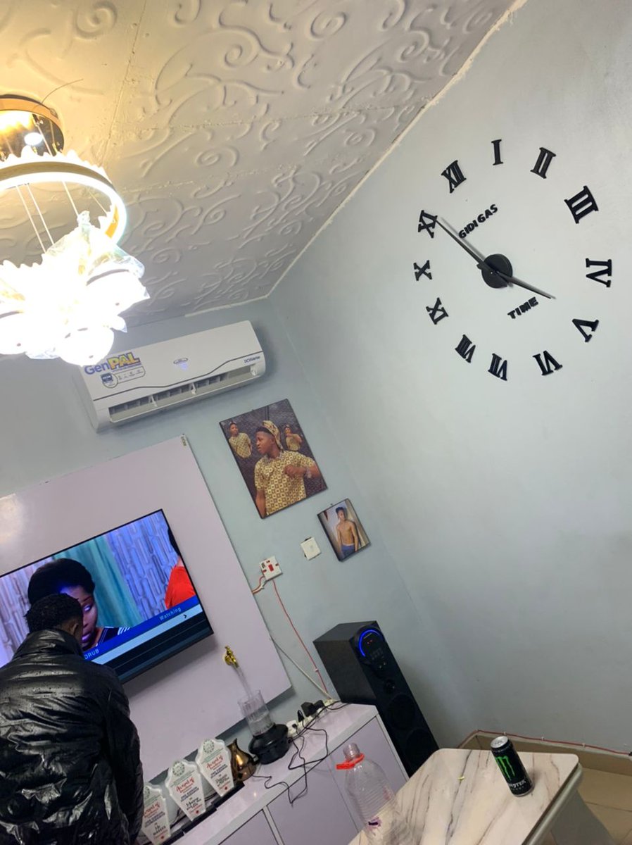 creativeclocks's tweet photo. @SirLeoBDasilva Don't you think you need one of these cute customized 3D Wallclocks on your wall?
Price N8000 https://t.co/92ak4EzPpk