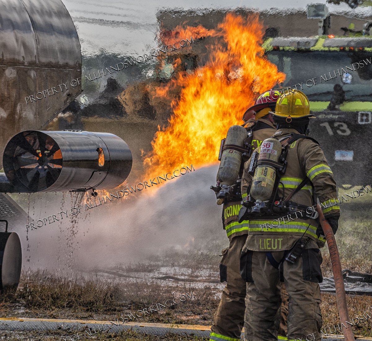 allhandsworkin's tweet photo. Photos have been posted from Saturday's triennial disaster drill @Bradley_Airport For more photos go to: https://t.co/cH3PfBhRKX
Follow me on FB @ all hands working
Instagram @ allhandsworking
#ARFF #airport #crash #disaster #extrication #liveburn #firetrucks #fireapparatus https://t.co/MVFsYZacOy