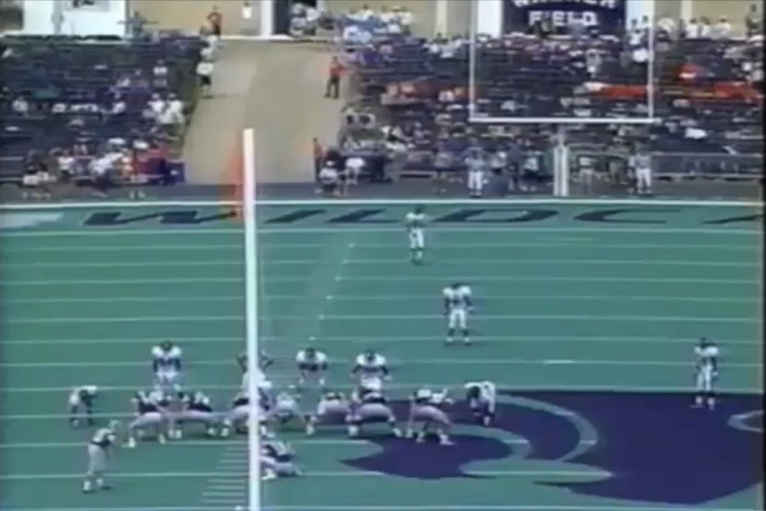 nocontextEMAW's tweet image. 