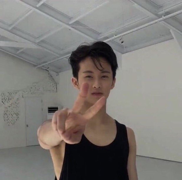 맠กอลลี🎱。 tweet media