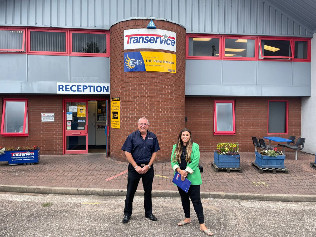 nicolafrichards's tweet photo. This afternoon, I had the chance to visit Transervice, a fantastic logistic firm based on Church Way.

It was great to hear from a local business in the sector about the issues facing the logistics industry, especially regarding the driver shortage. https://t.co/iGAG72GIil