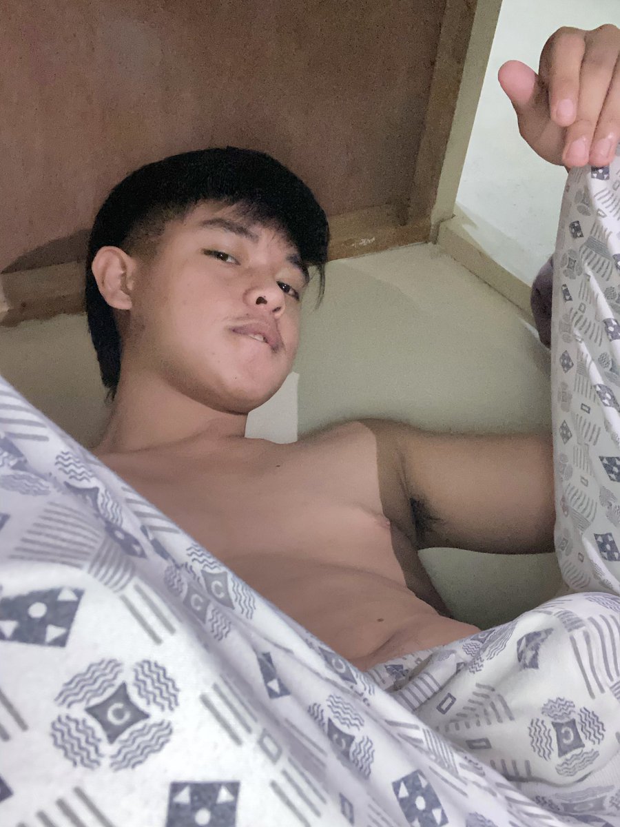 Sino gusto Jakol clip ko ?Heart and retweet this post 💦 🙈.