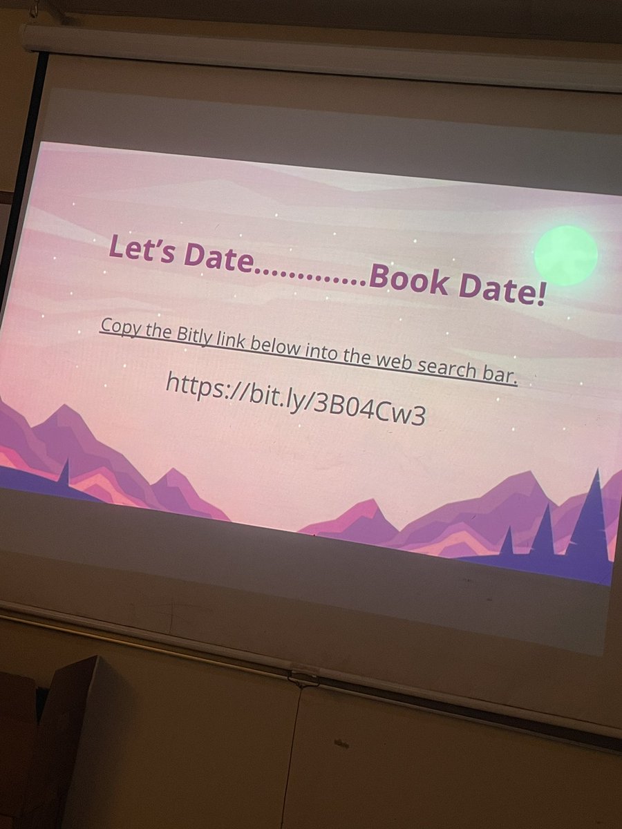 JMoehrig's tweet photo. Today we are Book Speed Dating in 7th grade! @AJBriesemeister https://t.co/UhbU1bAvEe