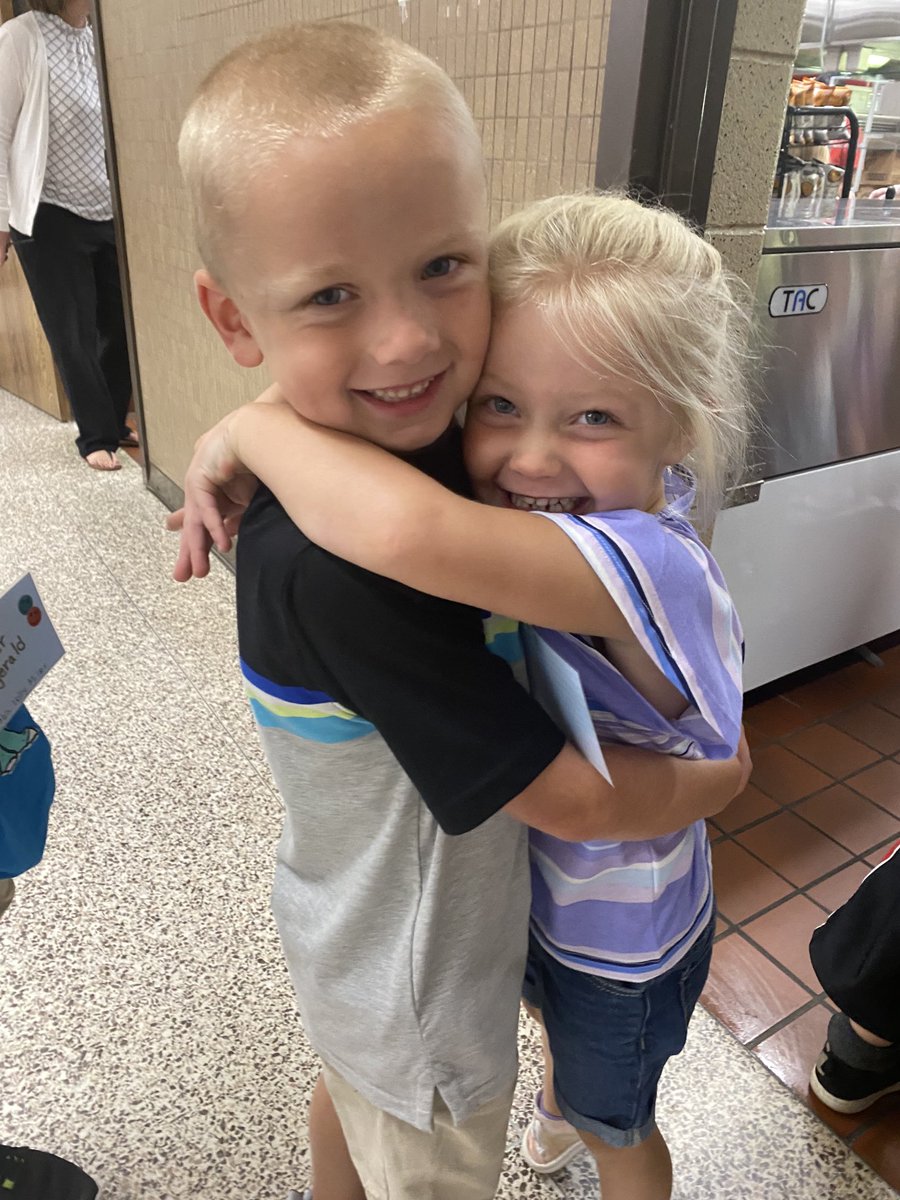CGophers's tweet photo. Always fun to see your siblings! https://t.co/agK68p4swu