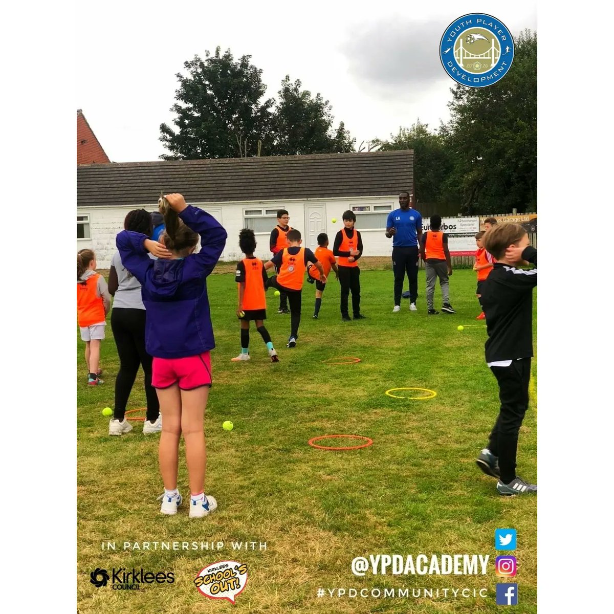 YPDacademy's tweet photo. What an amazing start to our final two weeks of our #HAF2021 at Paddock Cricket Club 🤩 The children and young people came in high spirits and it was great seeing them leave with a smile too! 

🍎🏈🎯🥦🏸🥦🥕🏒

#YPDCommunityCIC #YPDHuddersfield #HAF2021 https://t.co/GZwbZmfRgg