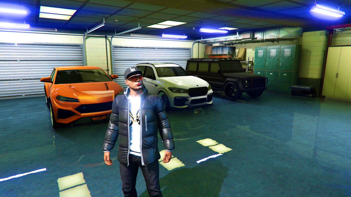 LUXORPM's tweet photo. SUV’s 😎
#RockstarGames #GTAOnline #Dubsta2 #Rebla #Toros https://t.co/Rp96X6UBGv