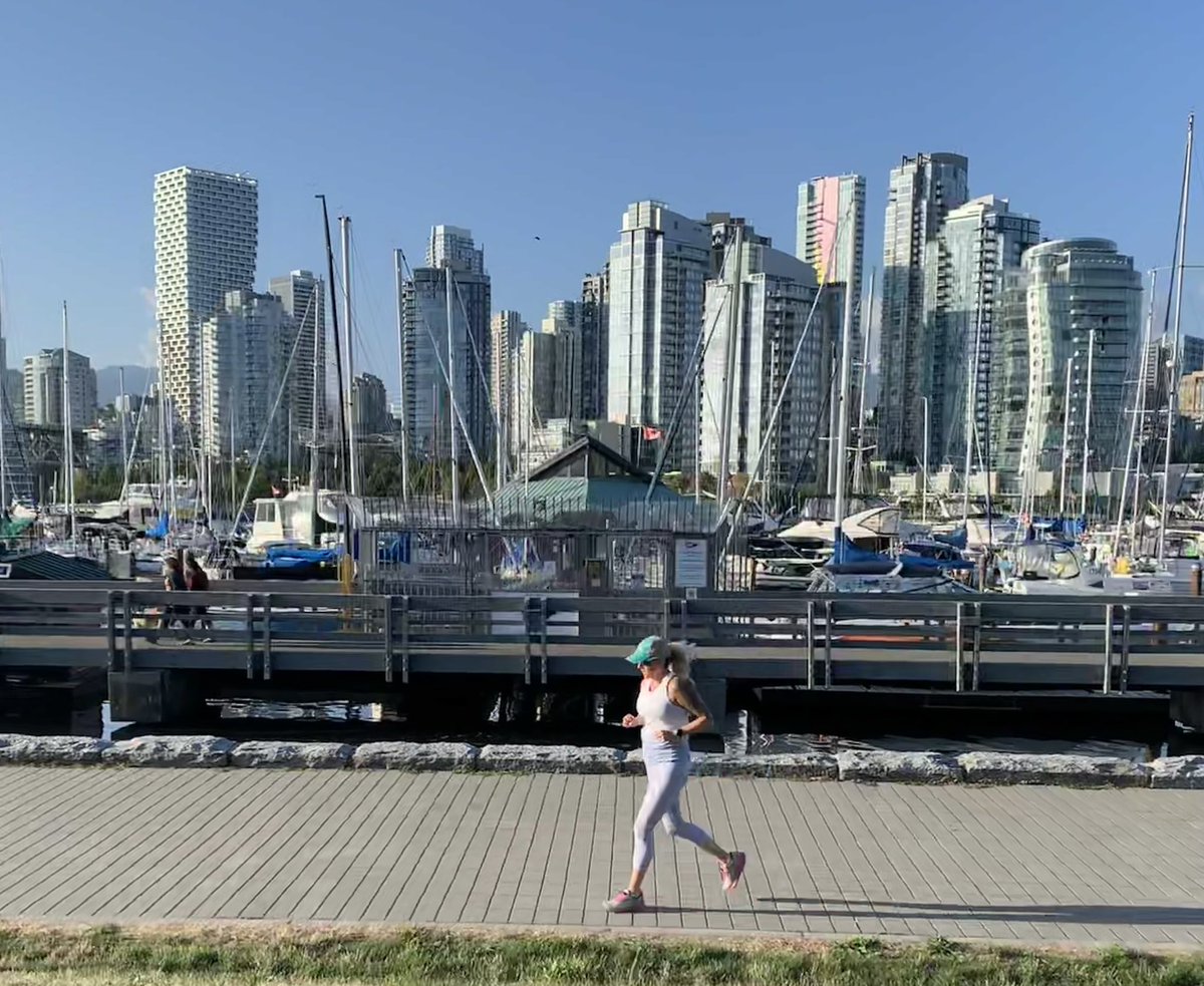 keeprunningkris's tweet photo. Beautiful run in Vancouver yesterday! I’m certainly getting a variety of runs in on this vacation ❤️🏃‍♀️ #run #vancouver #bikeescortrun #personalphotographer #runstreaker #rsd633 #canadianrunner https://t.co/ZXS8UT5nPN
